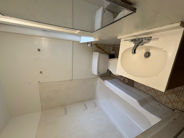 7427 S Broadway Apt F