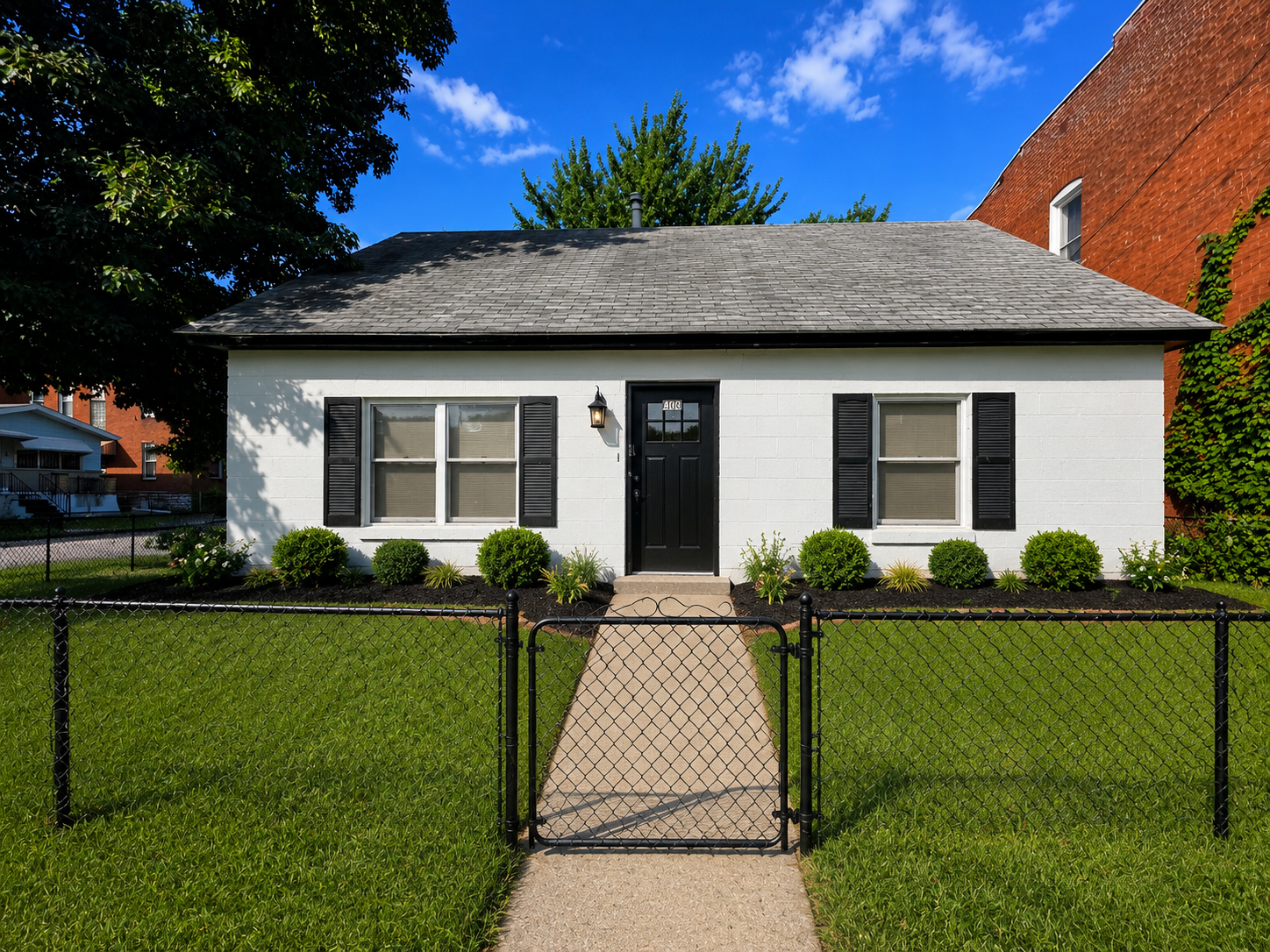 400 W Courtois St